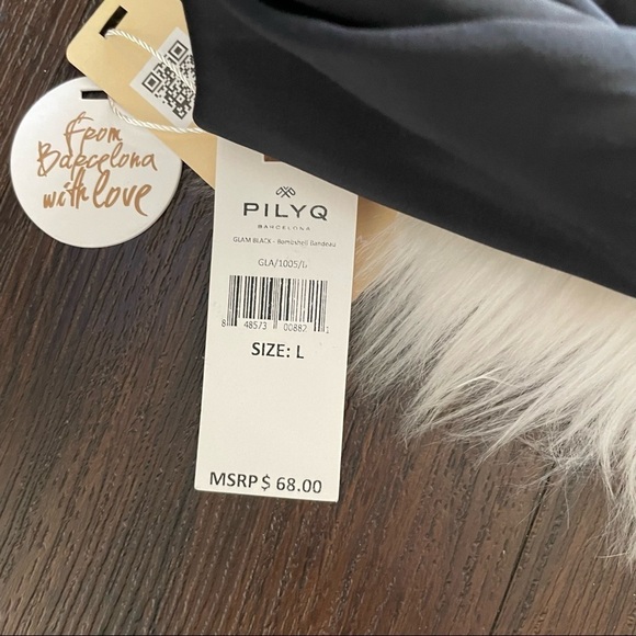 PilyQ | Glam Bombshell Bandeau Push Up Bikini Top - Picture 3 of 5